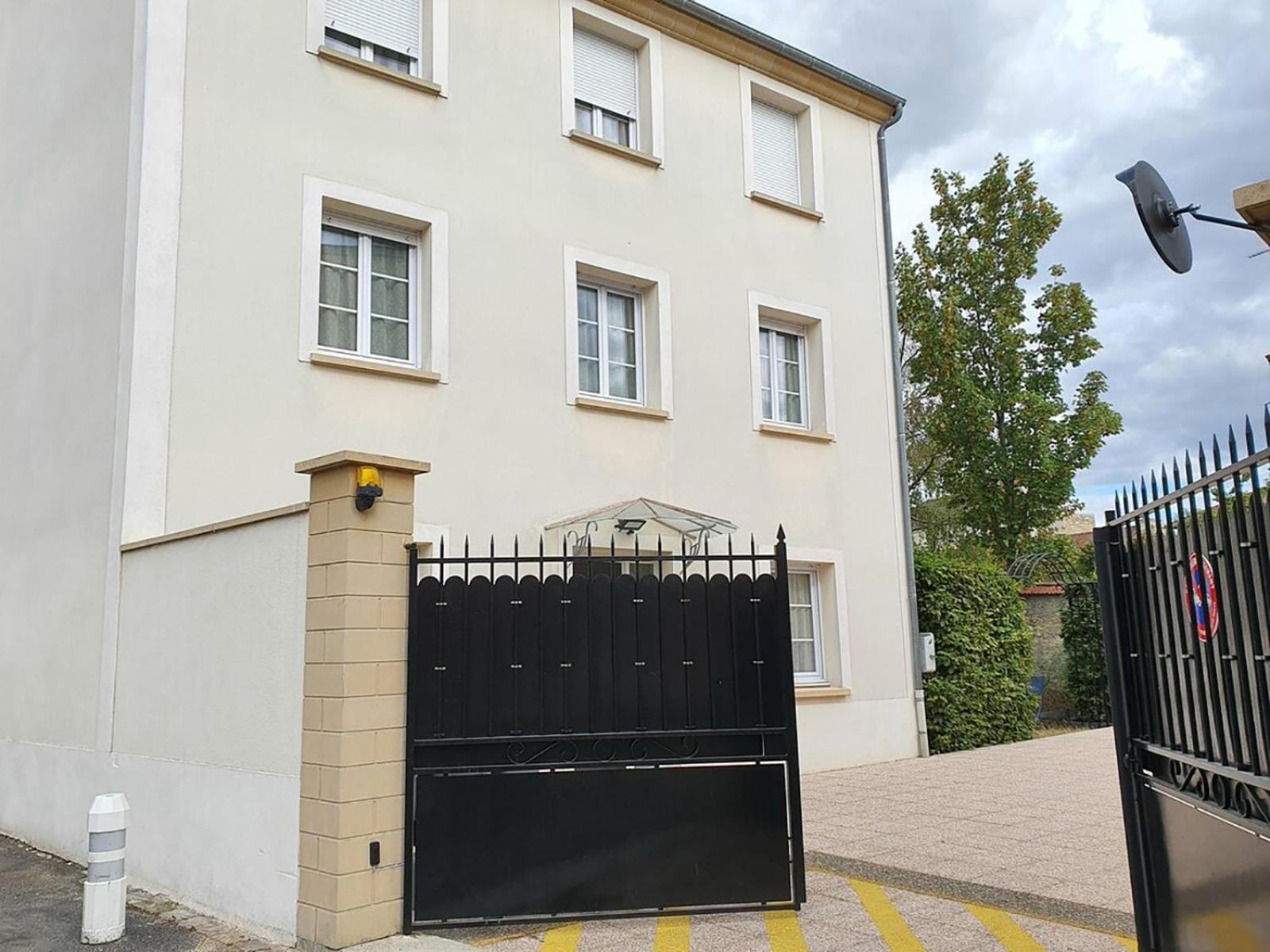 La Marina-Center-Parking-Stationtoparis Ле Мюро Екстериор снимка